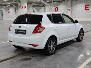 2011 Kia Ceed I Рестайлинг, белый, 535000 рублей, вид 5