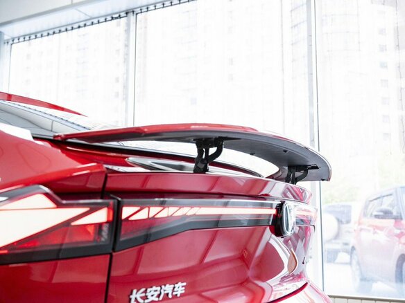 2024 Changan UNI-V I, красный, 2650000 рублей - вид 36