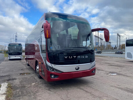 2026 Yutong ZK6128H, красный, 17900000 рублей, вид 2