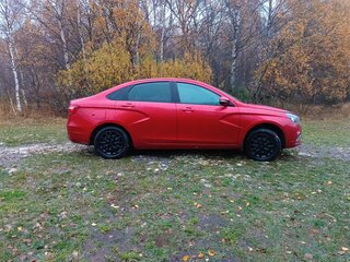 2017 Lada (ВАЗ) Vesta I, красный, 800000 рублей, вид 3