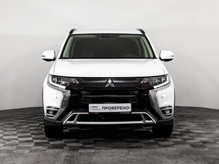 2021 Mitsubishi Outlander III Рестайлинг 3, белый, 2899000 рублей, вид 2