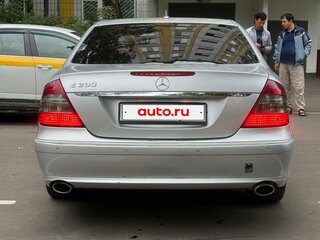 2008 Mercedes-Benz E-Класс 230 III (W211, S211) Рестайлинг, серебристый, 1100000 рублей, вид 3