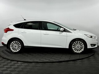2017 Ford Focus III Рестайлинг, белый, 1320000 рублей, вид 5