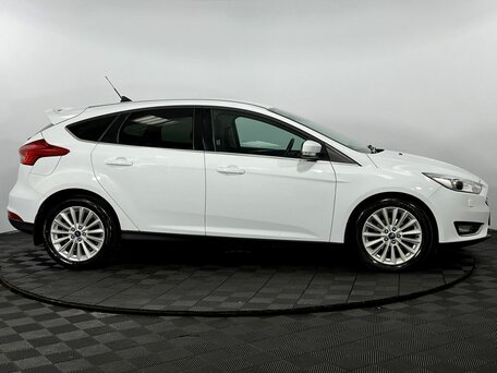 2017 Ford Focus III Рестайлинг, белый, 1320000 рублей, вид 5