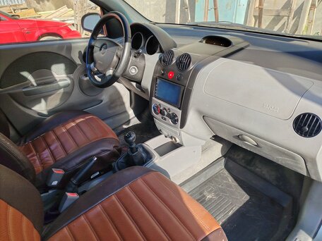2004 Chevrolet Aveo I, серебристый, 315000 рублей, вид 5