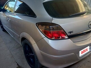 2008 Opel Astra GTC H Рестайлинг, серебристый, 680000 рублей, вид 4