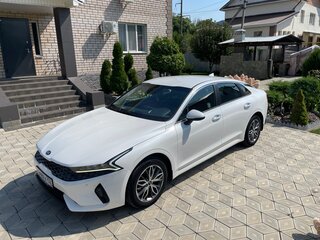 2021 Kia K5 III, белый, 2290000 рублей, вид 4