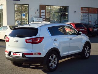 2013 Kia Sportage III, белый, 1140000 рублей, вид 4