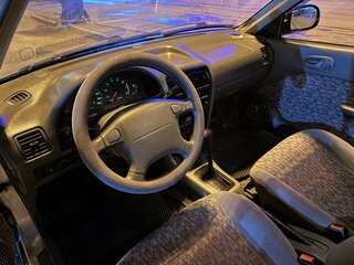 2001 Suzuki Swift II Рестайлинг, серебристый, 260000 рублей, вид 2