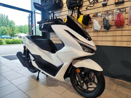 2026 Honda PCX 160, белый, 499900 рублей, вид 2