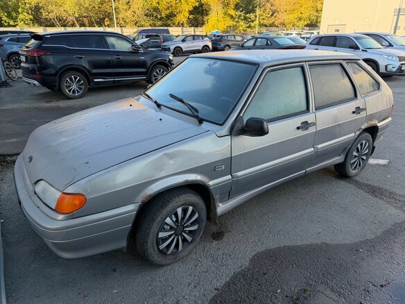 2007 Lada (ВАЗ) 2114, серебристый, 100000 рублей