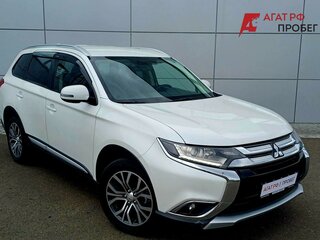 2018 Mitsubishi Outlander III Рестайлинг 2, белый, 1860000 рублей, вид 3