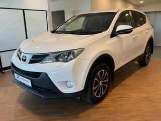 2015 Toyota RAV4 IV (XA40), белый, 1800001 рублей, вид 1