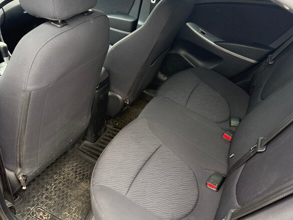 2011 Hyundai Solaris I, чёрный, 700000 рублей - вид 10