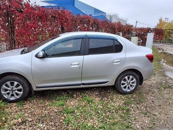 2016 Renault Logan II, серебристый, 850000 рублей - вид 3