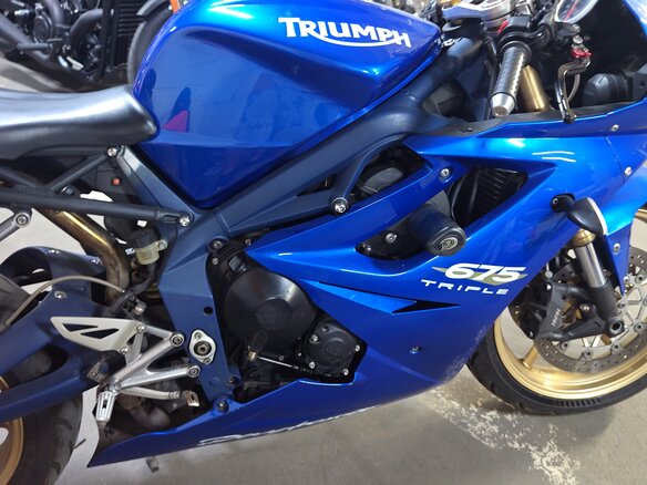 2010 Triumph Daytona 675, синий, 530000 рублей - вид 6