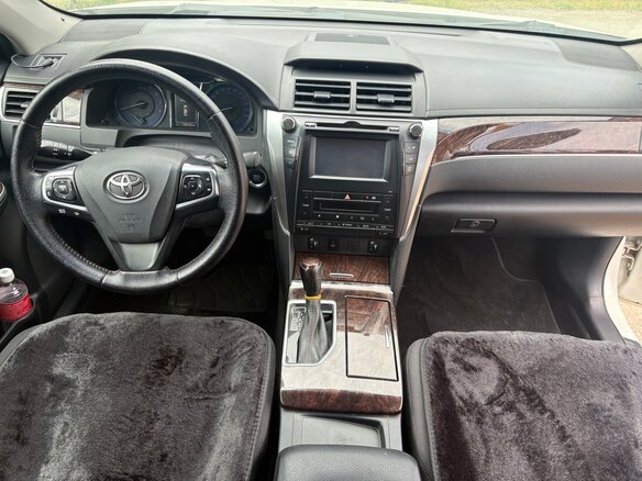 2016 Toyota Camry VII (XV50) Рестайлинг, белый, 2285000 рублей - вид 12