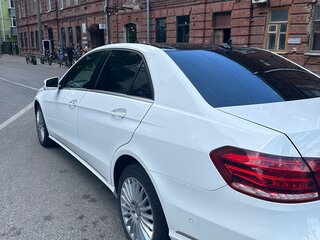 2014 Mercedes-Benz E-Класс 200 IV (W212, S212, C207) Рестайлинг, белый, 2600000 рублей, вид 3
