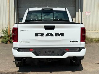 2026 Ram 1500 Crew Cab V Рестайлинг, белый, 9856000 рублей, вид 5