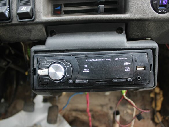 1999 Lada (ВАЗ) 1111 Ока КамАЗ, бежевый - вид 10