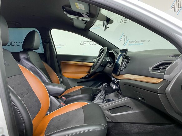2024 Lada (ВАЗ) Vesta SW Cross I Рестайлинг (NG), белый - вид 12