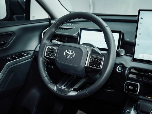 2026 Toyota RAV4 VI (XA60), белый, 4250000 рублей - вид 22