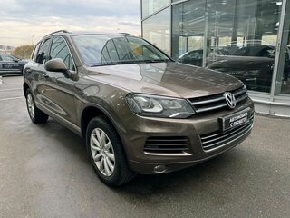 2011 Volkswagen Touareg II, коричневый, 1870000 рублей, вид 1