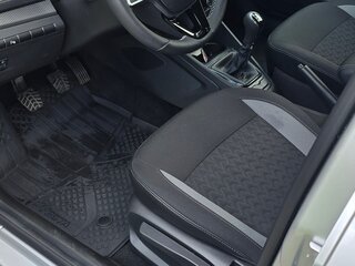 2025 Lada (ВАЗ) Vesta SW I Рестайлинг (NG), серебристый, 1550000 рублей, вид 4