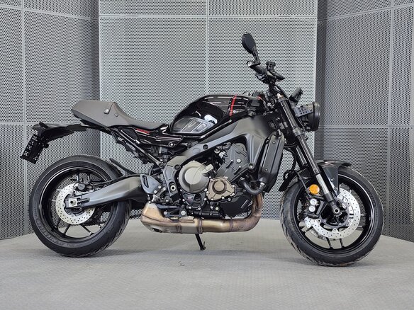 2023 Yamaha XSR900, чёрный, 927000 рублей