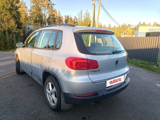 2013 Volkswagen Tiguan I Рестайлинг, серебристый, 1500000 рублей, вид 4