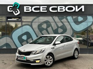 2015 Kia Rio III Рестайлинг, серебристый, 1190000 рублей, вид 1
