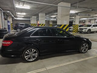 2011 Mercedes-Benz E-Класс 300 IV (W212, S212, C207), чёрный, 1390000 рублей, вид 5