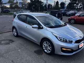 2018 Kia Ceed II Рестайлинг, серебристый, 1620000 рублей, вид 3