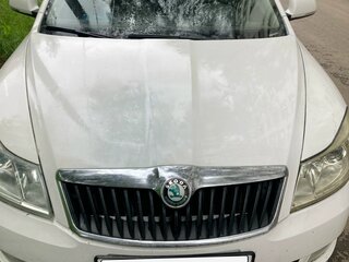 2012 Skoda Octavia II (A5) Рестайлинг, белый, 600000 рублей, вид 2