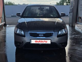 2010 Kia Rio II Рестайлинг, серебристый, 370000 рублей, вид 1