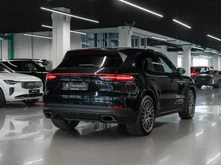 2021 Porsche Cayenne III, синий, 6000000 рублей, вид 5