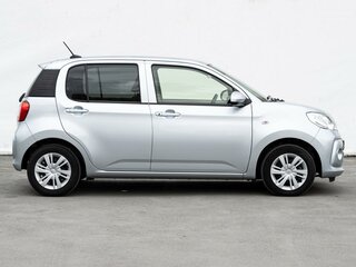2022 Toyota Passo III Рестайлинг, серый, 1195000 рублей, вид 5