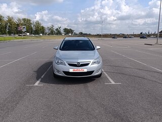 2012 Opel Astra J, серебристый, 730000 рублей, вид 1
