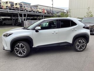 2023 Toyota Yaris Cross I, белый, 1421000 рублей, вид 3