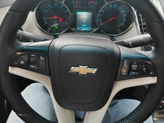 2013 Chevrolet Cruze I Рестайлинг, чёрный, 850000 рублей, вид 3
