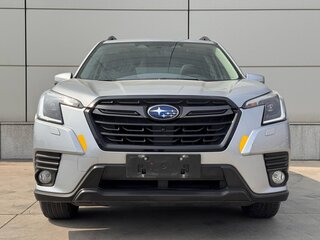 2022 Subaru Forester V Рестайлинг, серебристый, 2920000 рублей, вид 2