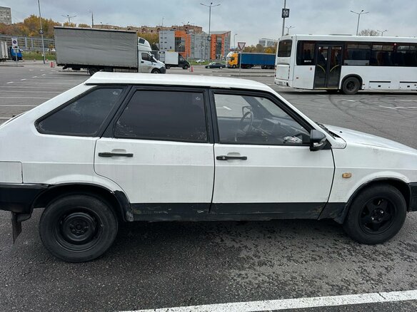 1992 Lada (ВАЗ) 2109, белый, 100000 рублей - вид 13