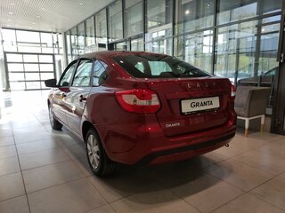 2026 Lada (ВАЗ) Granta I Рестайлинг, красный, 1160000 рублей, вид 4