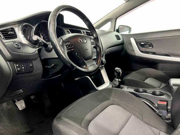 2014 Kia Ceed II, белый, 980000 рублей - вид 9