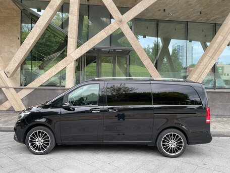 2020 Mercedes-Benz V-Класс Long 300 d длинный III (W447) Рестайлинг, чёрный, 4490000 рублей, вид 3
