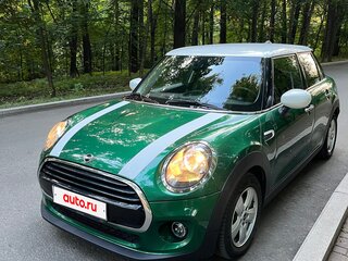 2021 Mini Hatch Cooper III (F55/F56) Рестайлинг, зелёный, 2990000 рублей, вид 1