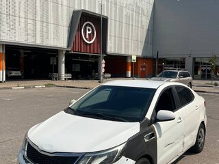 2016 Kia Rio III Рестайлинг, белый, 275000 рублей, вид 1