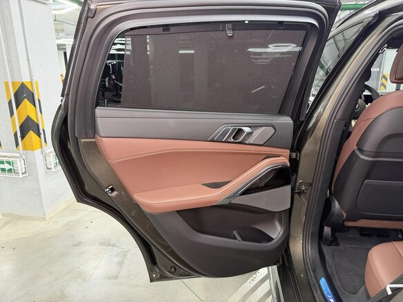 2025 BMW X6 40i III (G06) Рестайлинг, серый, 15850000 рублей - вид 13