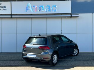 2018 Volkswagen Golf VII Рестайлинг, серый, 1790000 рублей, вид 2