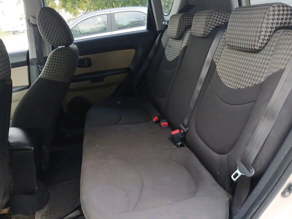 2011 Kia Soul I, бежевый, 490000 рублей - вид 17